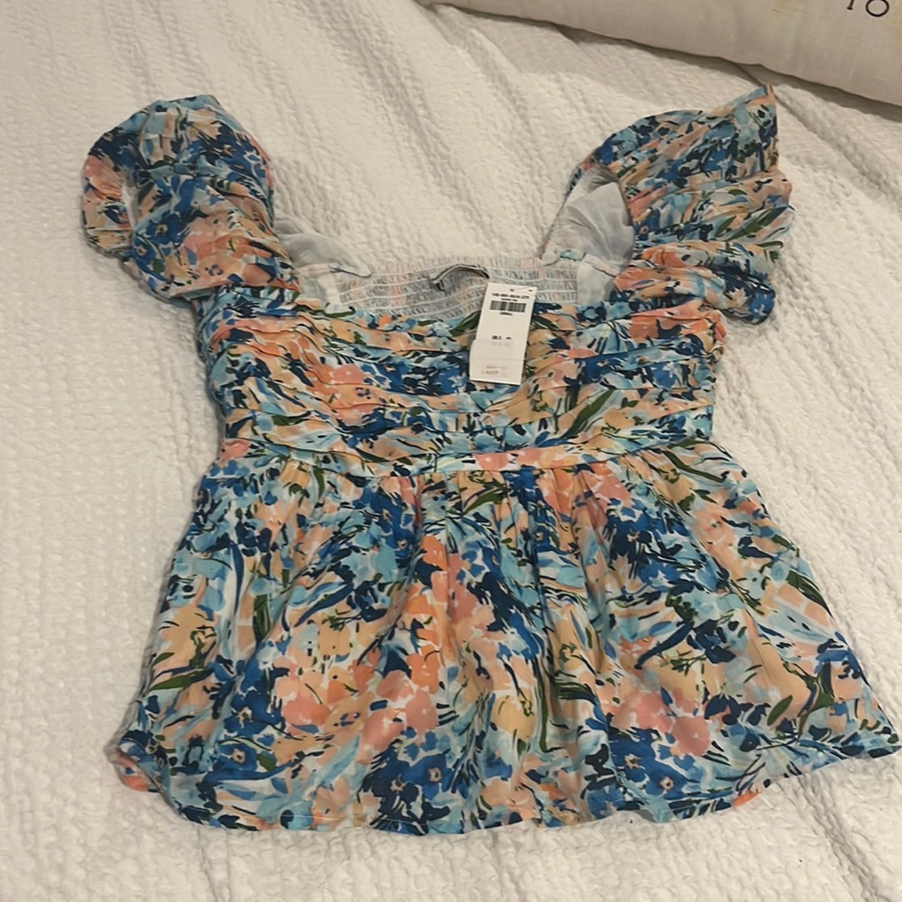 A&F floral top